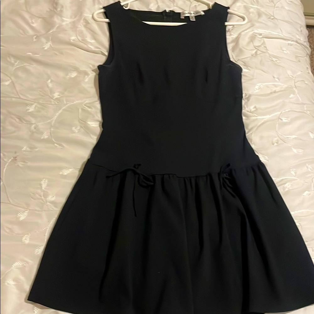 Elegant Black Sleeveless Dress